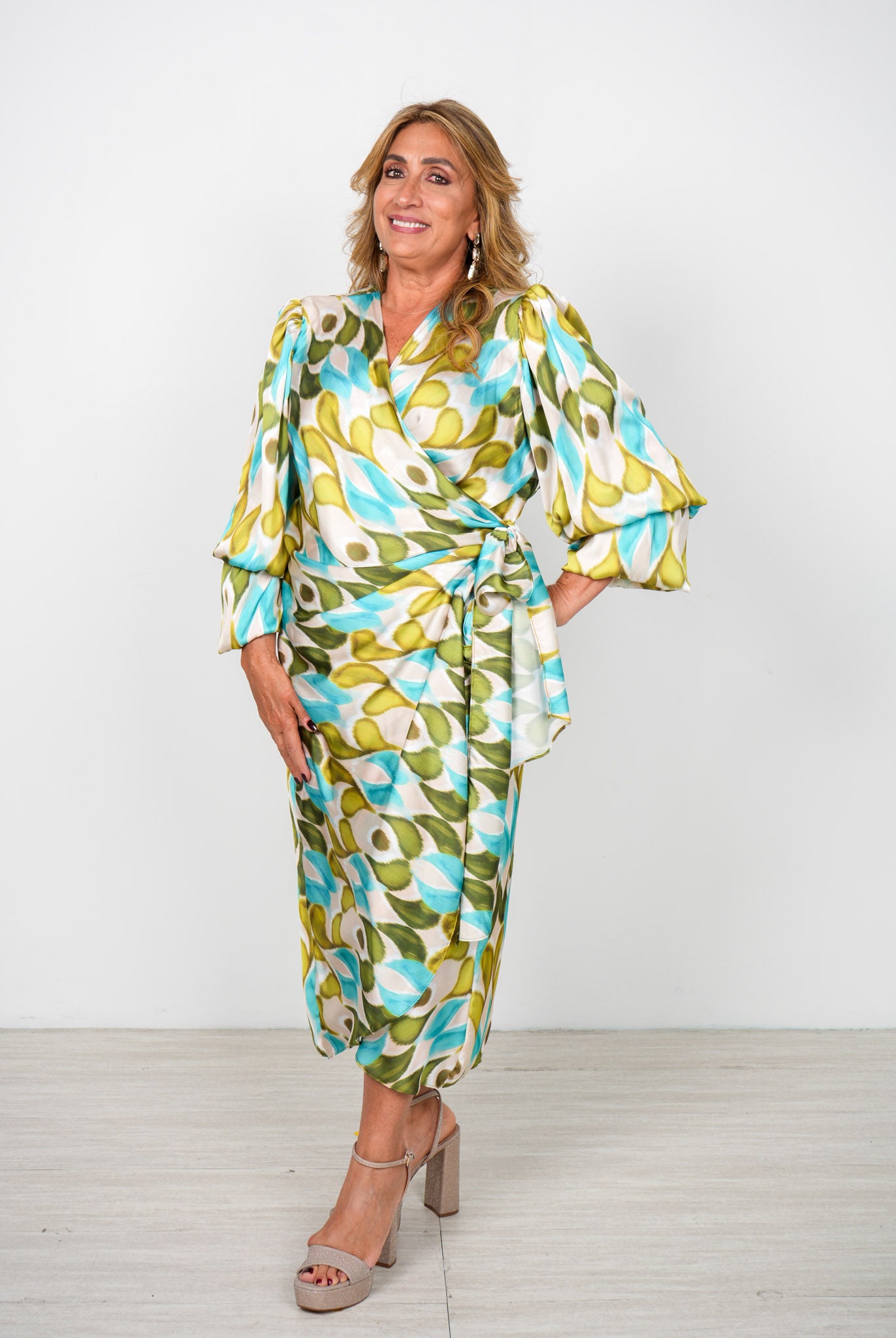VESTIDO CORTO